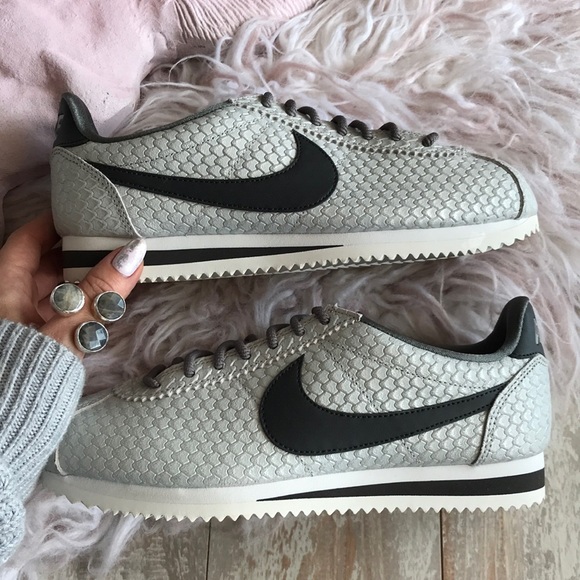 NWT Nike Cortez Classic Special edition - Picture 4 of 8